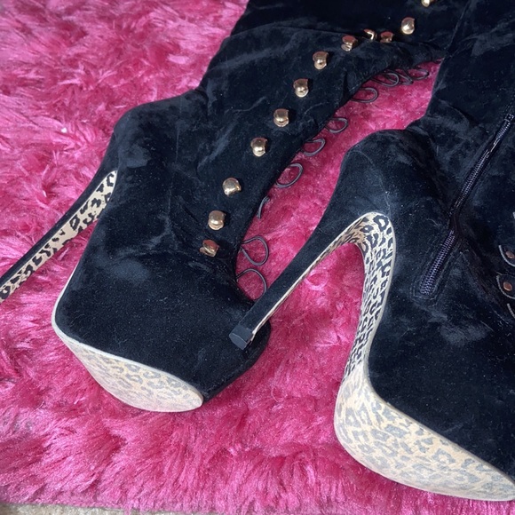 Over the knee boots with front elastic straps - Picture 2 of 6